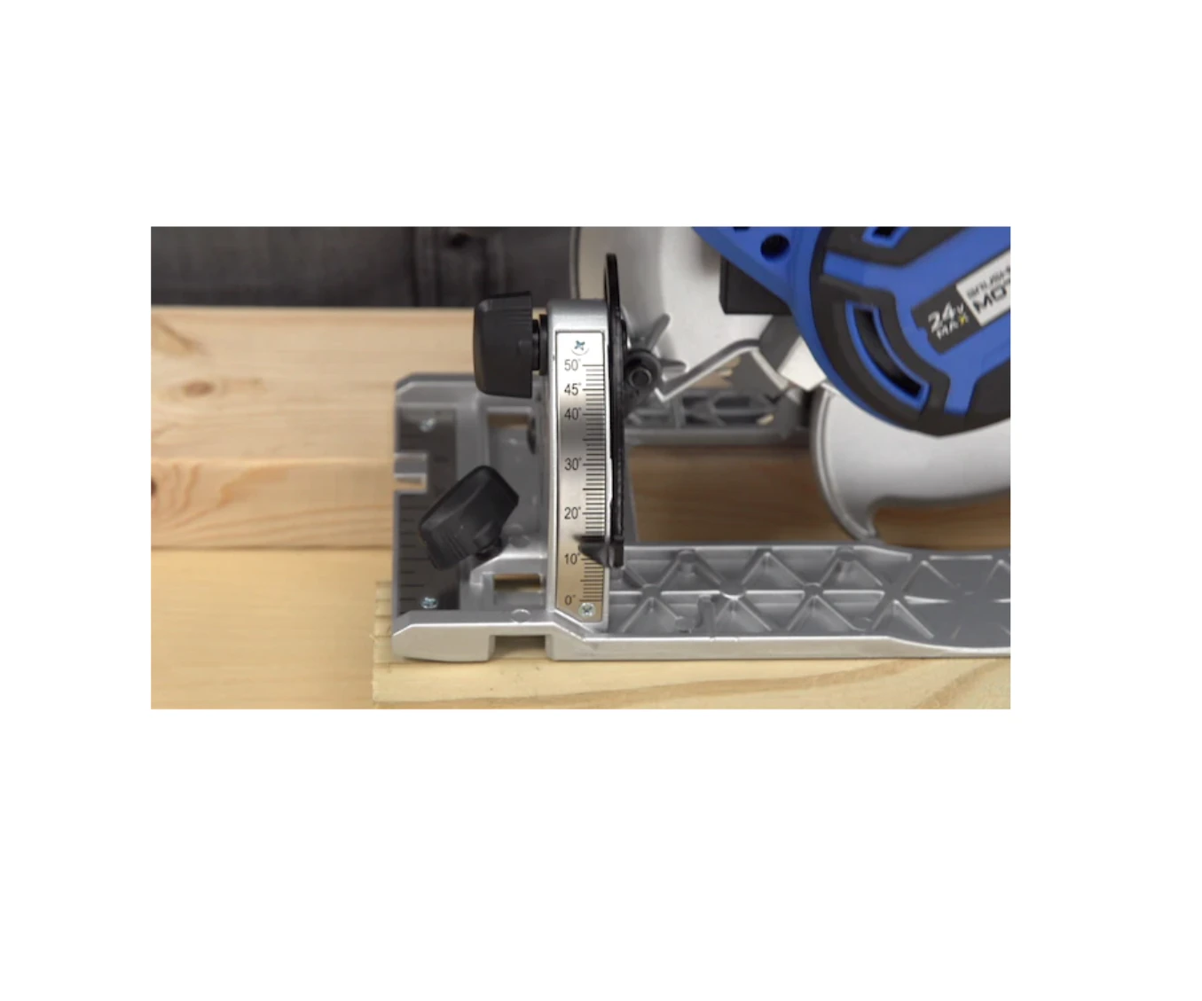 Kobalt KCS 6524B-03 24-Volt Max 6-1/2-in Brushless Cordless Circular Saw 10 Kobalt KCS 6524B-03 24-Volt Max 6-1/2-in Brushless Cordless Circular Saw - Image 8