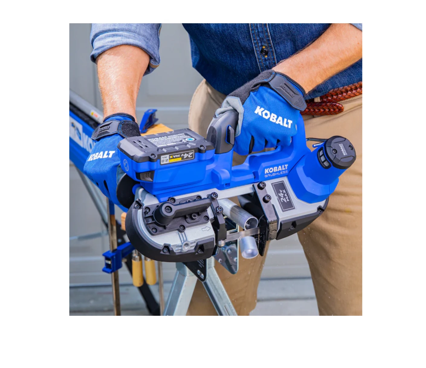 Kobalt KBDS 124B-03 24-Volt 2.5-in Portable Band Saw 12 Kobalt KBDS 124B-03 24-Volt 2.5-in Portable Band Saw - Image 10